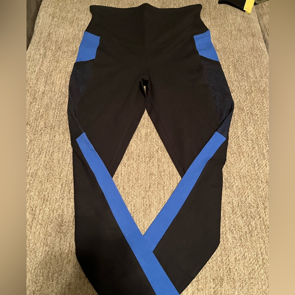 These are slimming legging that have never seen worn